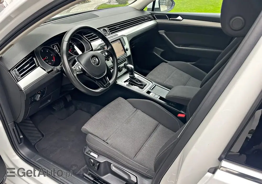VOLKSWAGEN Passat 2.0 TDI SCR (BlueMotion Technology) DSG Comfortline
