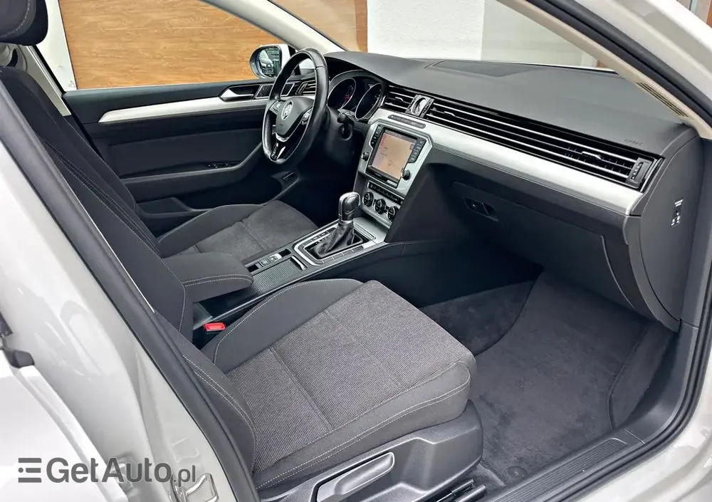 VOLKSWAGEN Passat 2.0 TDI SCR (BlueMotion Technology) DSG Comfortline