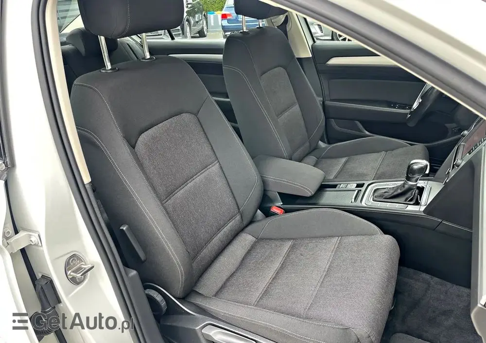 VOLKSWAGEN Passat 2.0 TDI SCR (BlueMotion Technology) DSG Comfortline
