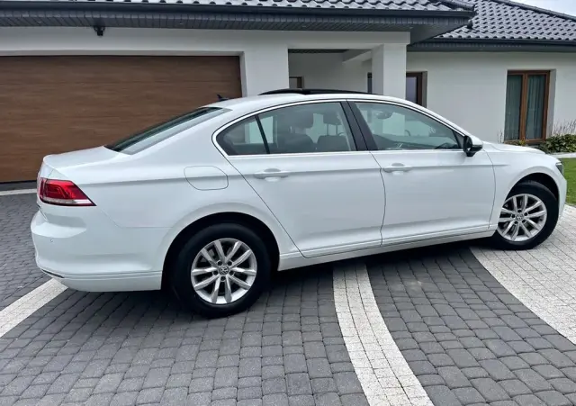 VOLKSWAGEN Passat 2.0 TDI SCR (BlueMotion Technology) DSG Comfortline