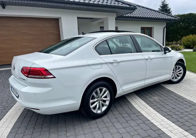 VOLKSWAGEN Passat 2.0 TDI SCR (BlueMotion Technology) DSG Comfortline