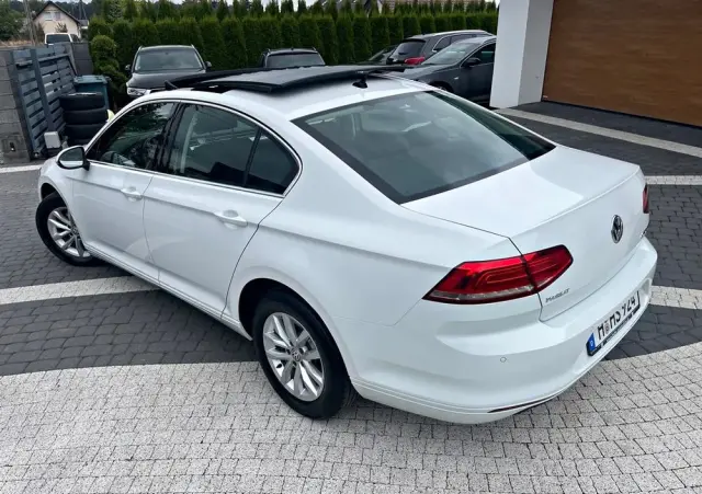 VOLKSWAGEN Passat 2.0 TDI SCR (BlueMotion Technology) DSG Comfortline