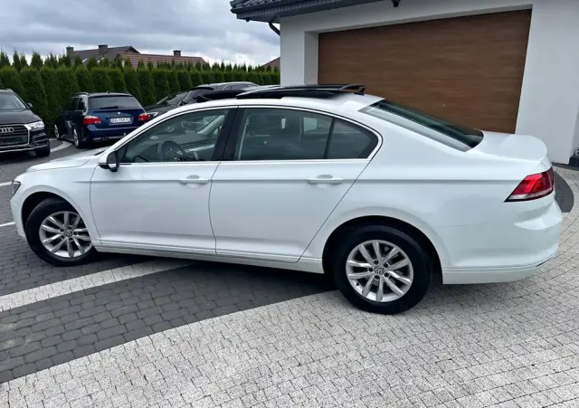 VOLKSWAGEN Passat 2.0 TDI SCR (BlueMotion Technology) DSG Comfortline