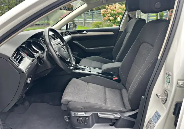 VOLKSWAGEN Passat 2.0 TDI SCR (BlueMotion Technology) DSG Comfortline