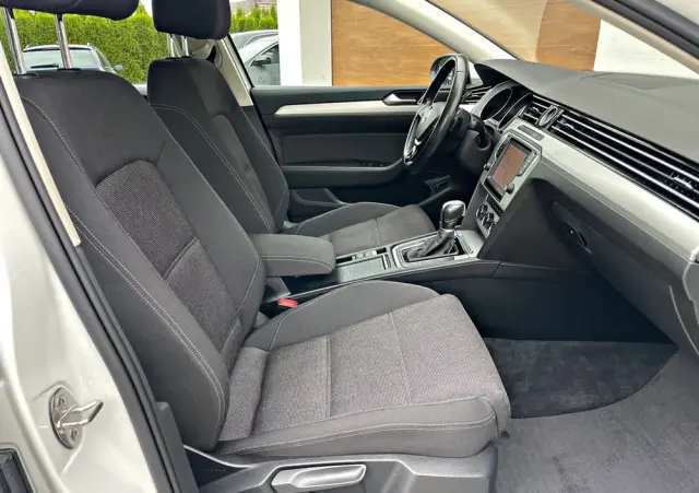 VOLKSWAGEN Passat 2.0 TDI SCR (BlueMotion Technology) DSG Comfortline