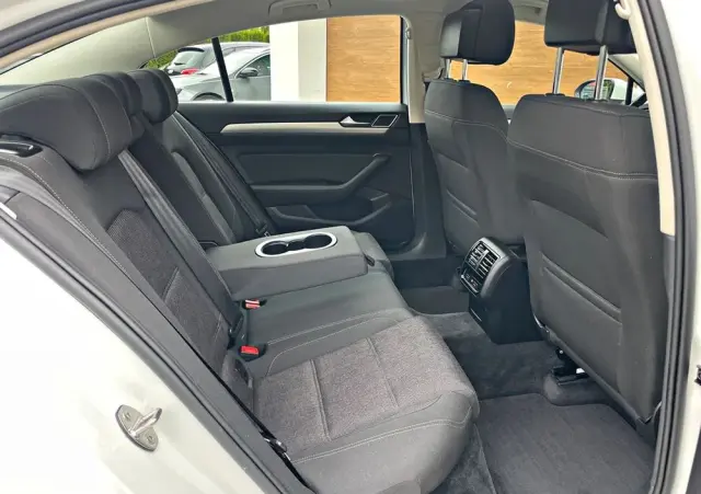 VOLKSWAGEN Passat 2.0 TDI SCR (BlueMotion Technology) DSG Comfortline