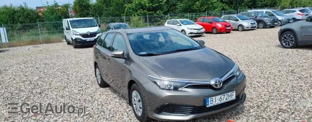 TOYOTA Auris 