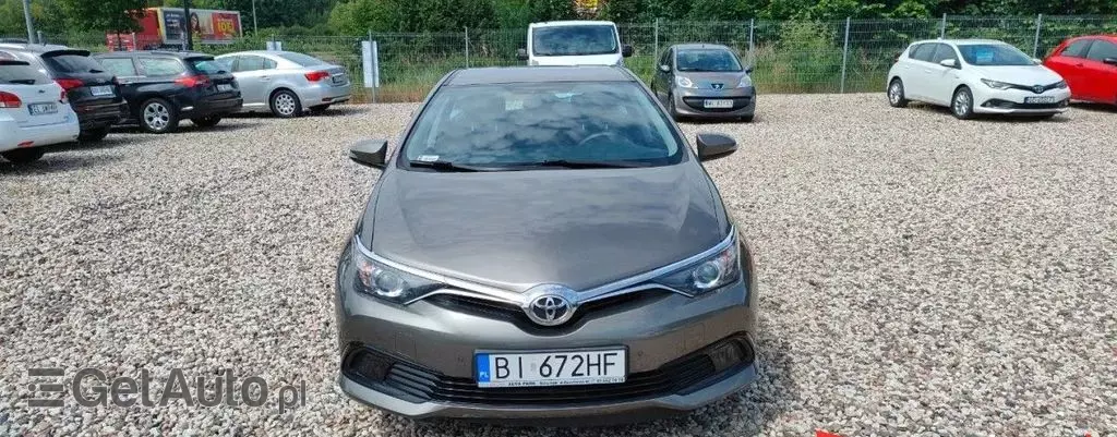 TOYOTA Auris 