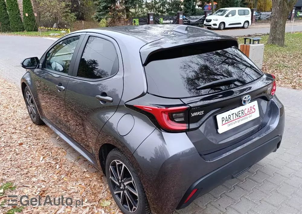 TOYOTA Yaris Hybrid 1.5 Selection Style