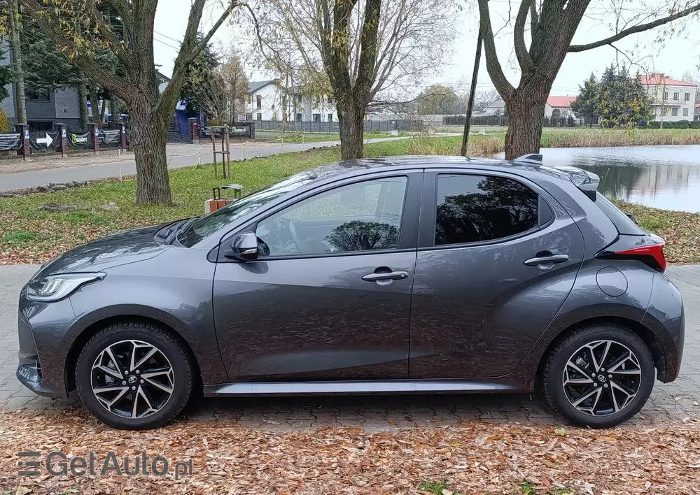 TOYOTA Yaris Hybrid 1.5 Selection Style