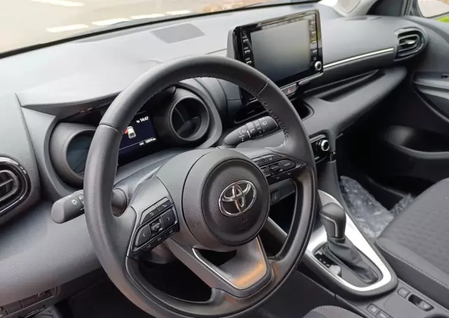 TOYOTA Yaris Hybrid 1.5 Selection Style