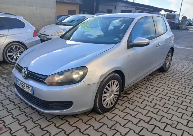 VOLKSWAGEN Golf 1.6 TDI Trendline