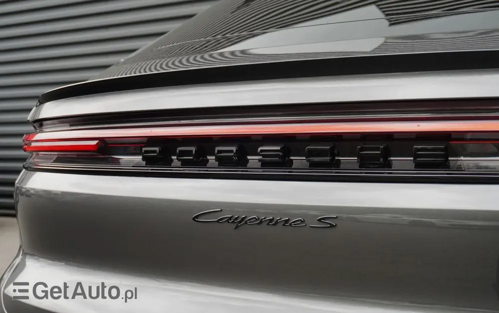 PORSCHE Cayenne Coupe S