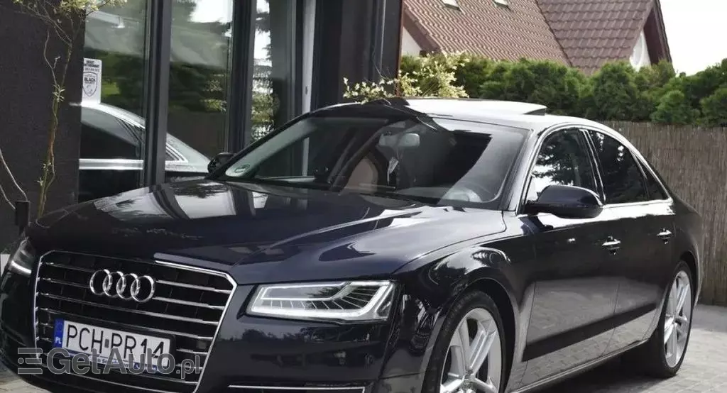 AUDI A8 