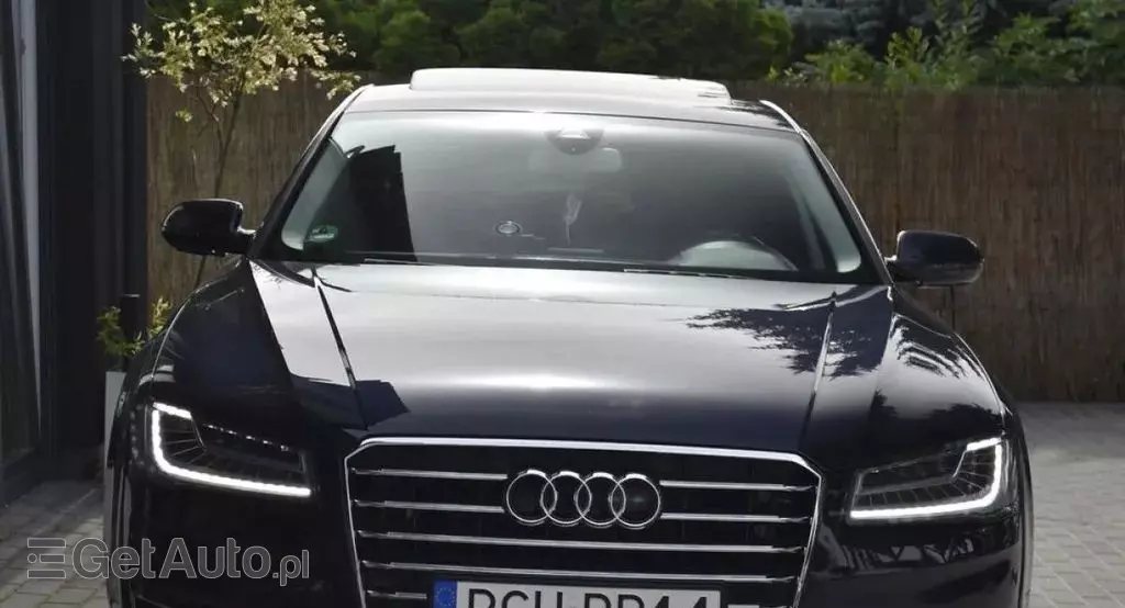 AUDI A8 