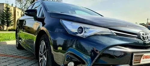 TOYOTA Avensis 