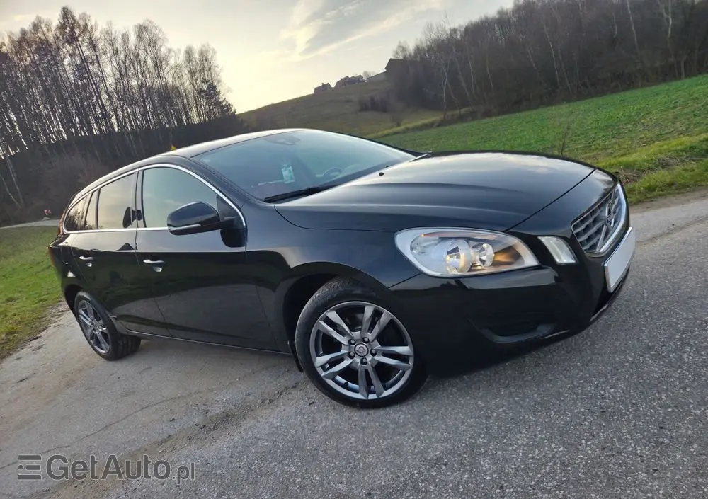 VOLVO V60 D3 Geartronic Momentum