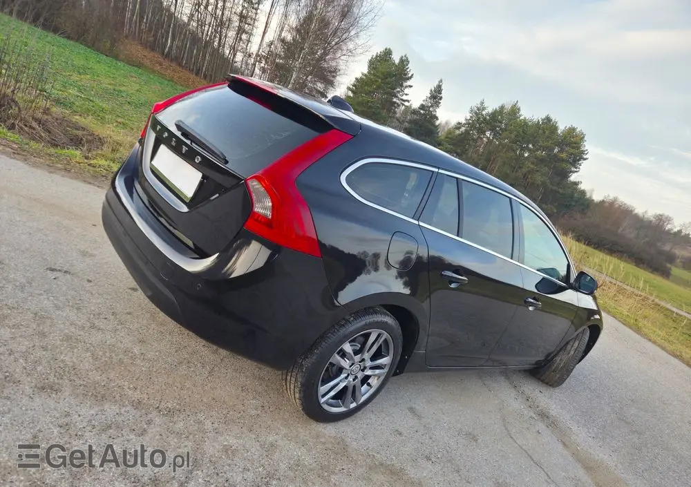 VOLVO V60 D3 Geartronic Momentum