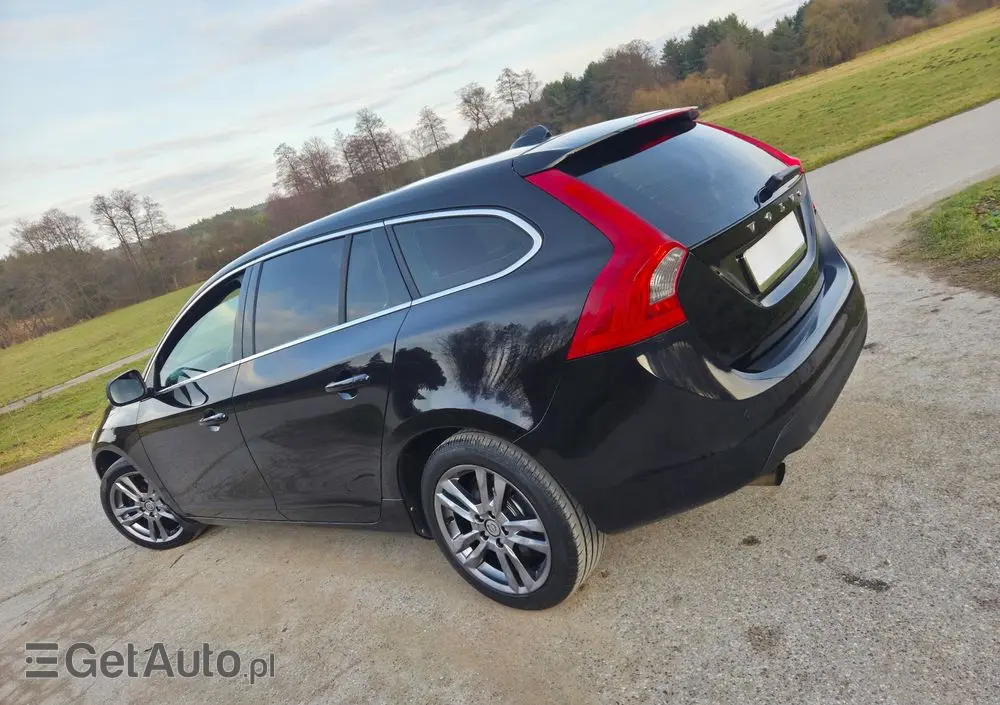 VOLVO V60 D3 Geartronic Momentum