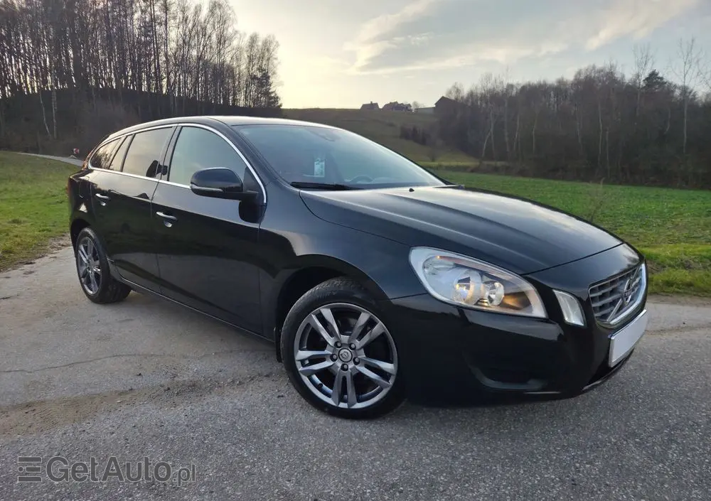VOLVO V60 D3 Geartronic Momentum