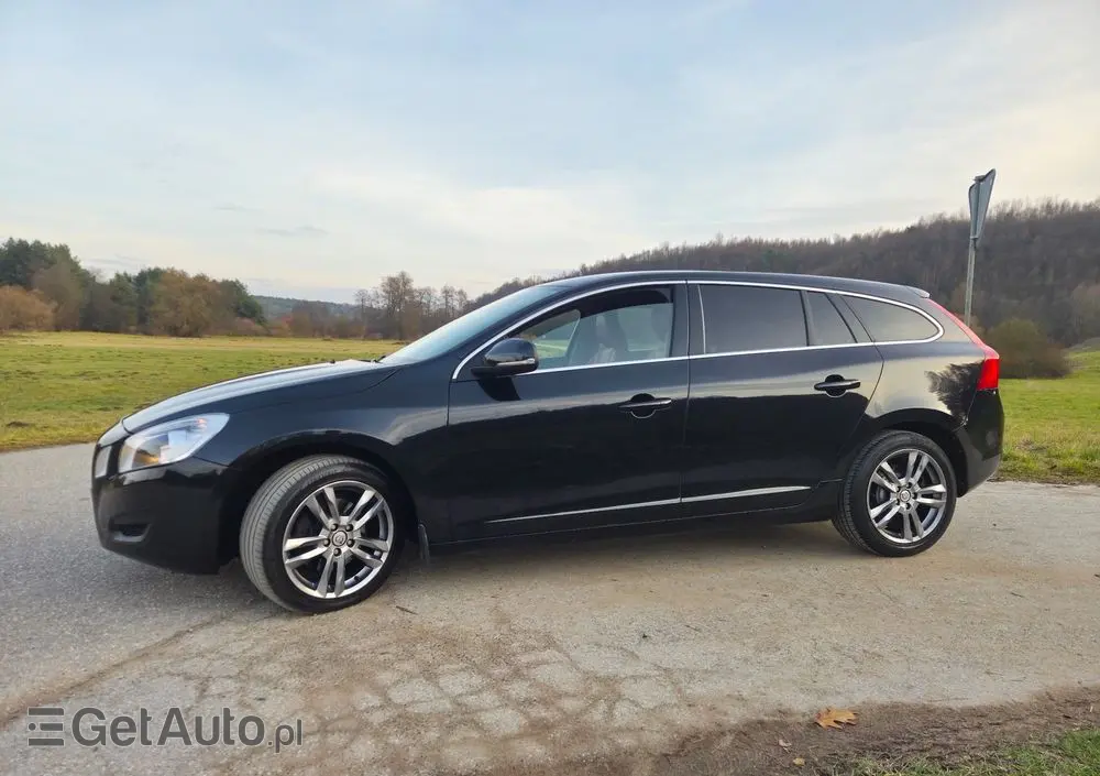 VOLVO V60 D3 Geartronic Momentum