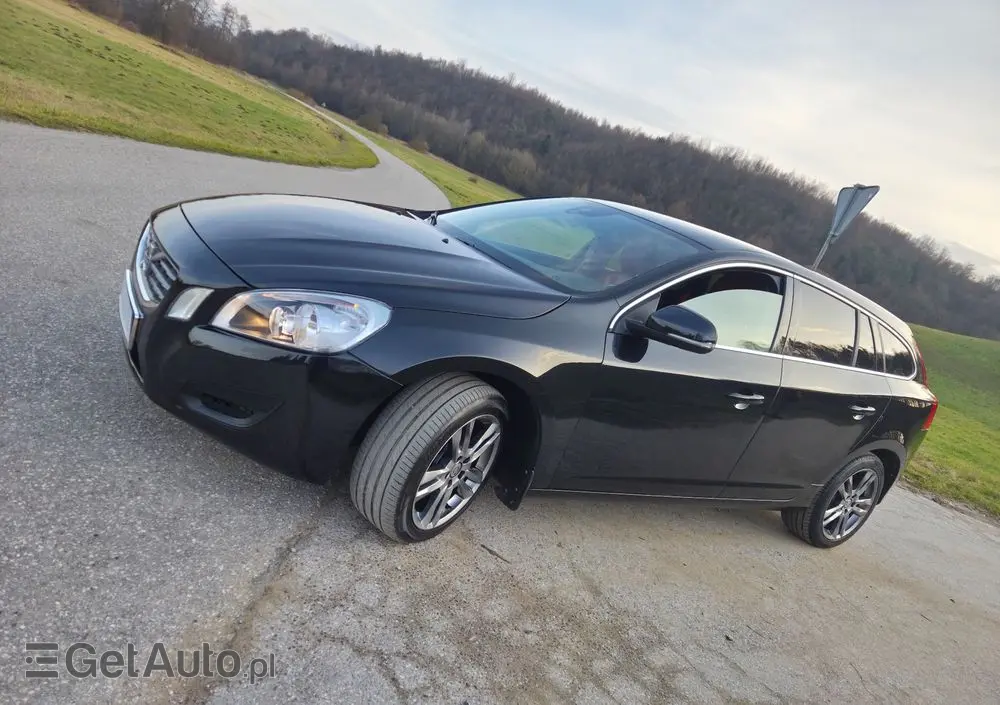 VOLVO V60 D3 Geartronic Momentum
