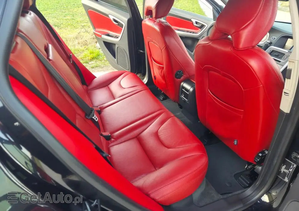 VOLVO V60 D3 Geartronic Momentum