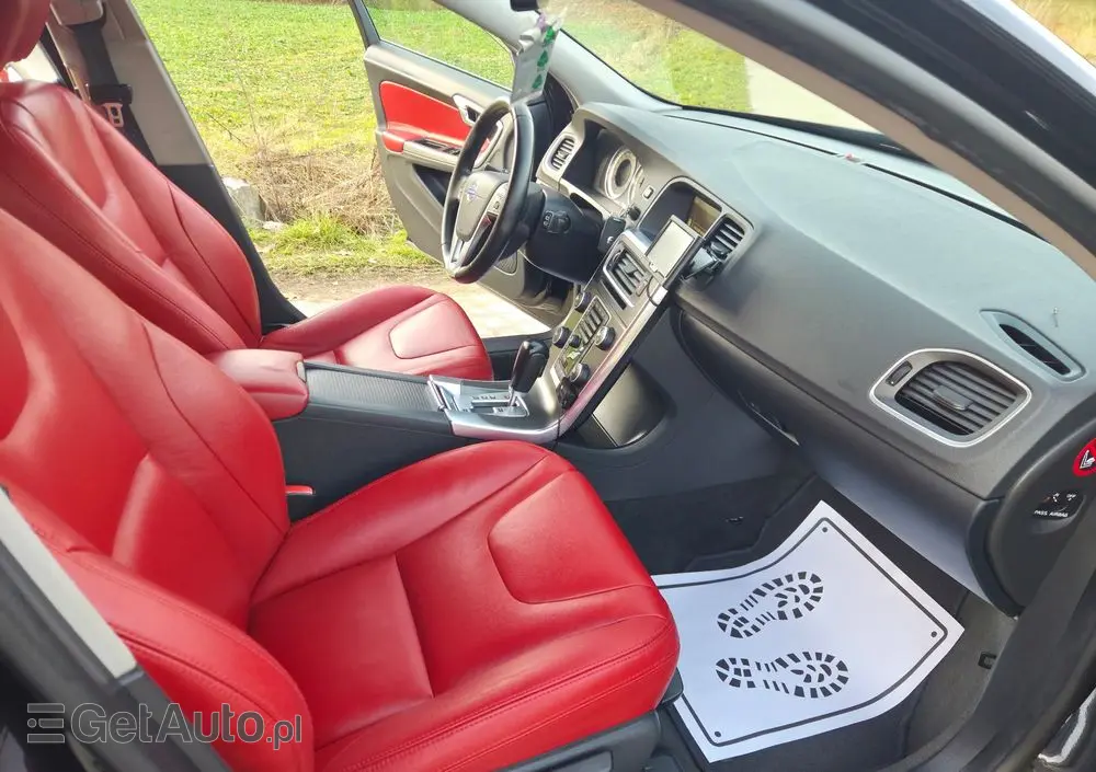 VOLVO V60 D3 Geartronic Momentum