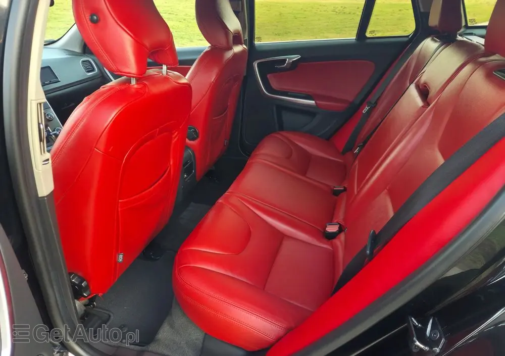 VOLVO V60 D3 Geartronic Momentum