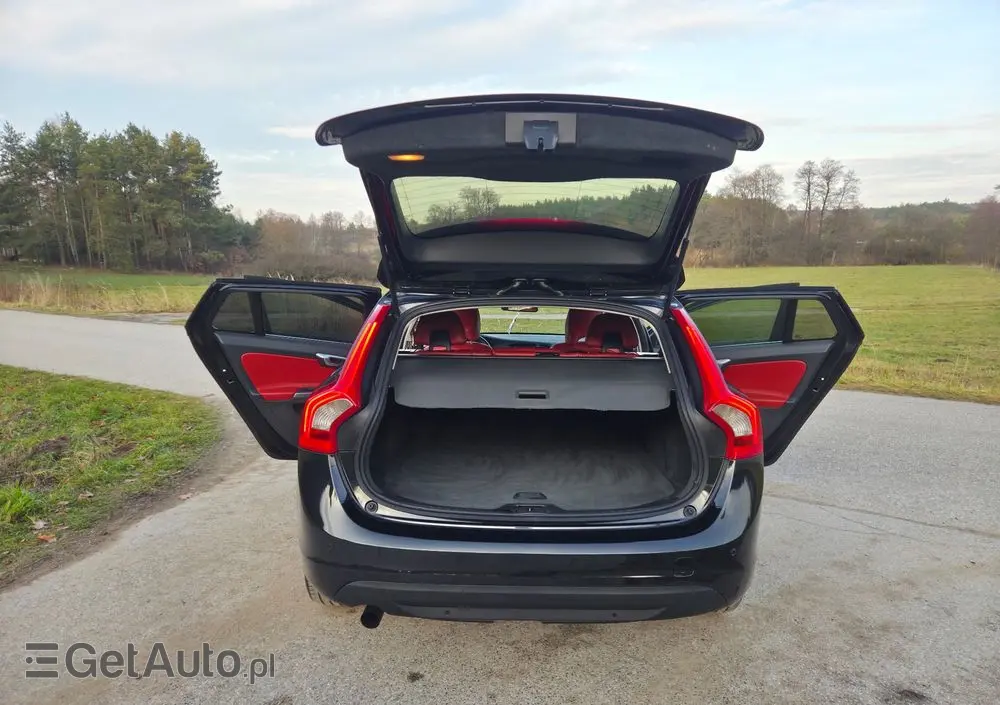 VOLVO V60 D3 Geartronic Momentum
