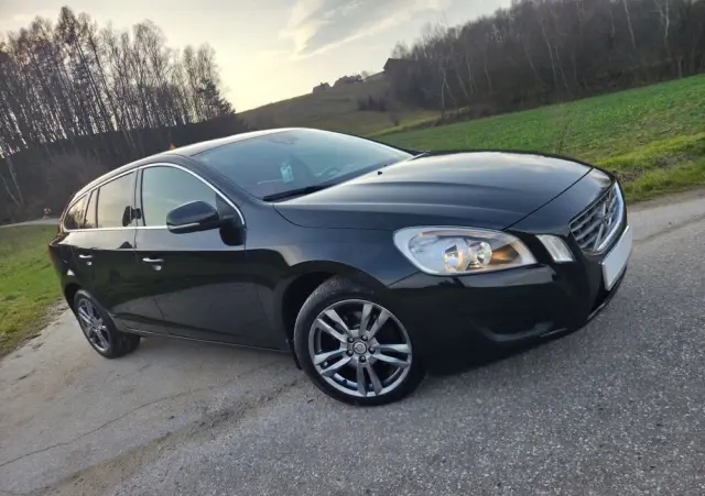 VOLVO V60 D3 Geartronic Momentum