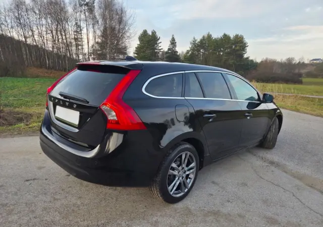 VOLVO V60 D3 Geartronic Momentum