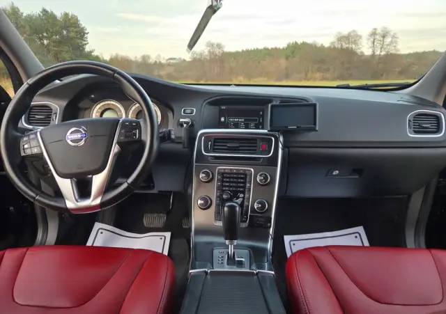 VOLVO V60 D3 Geartronic Momentum