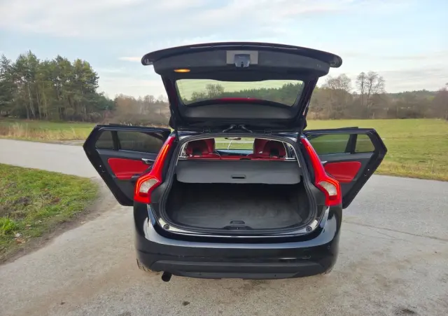 VOLVO V60 D3 Geartronic Momentum