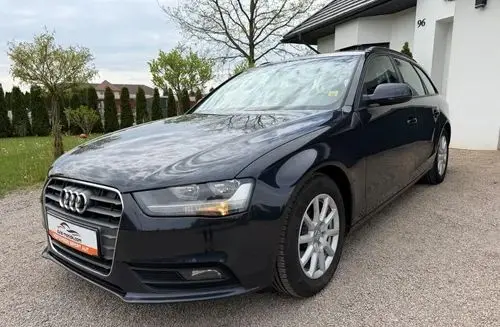 AUDI A4 