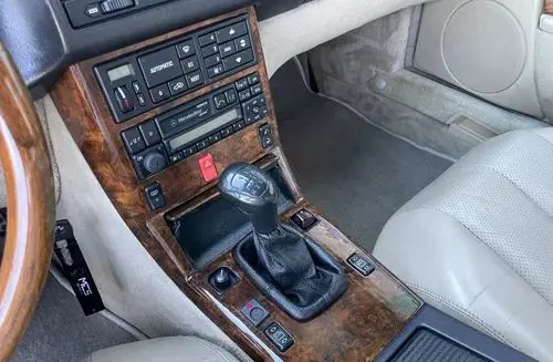 MERCEDES-BENZ SL 