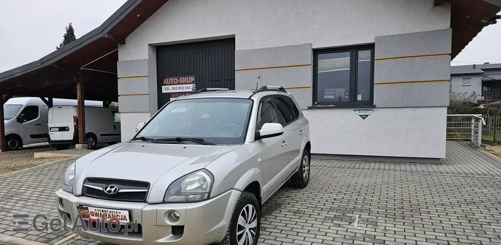 HYUNDAI Tucson 