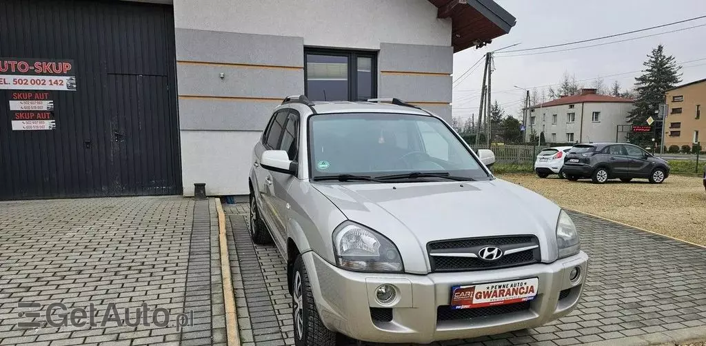 HYUNDAI Tucson 