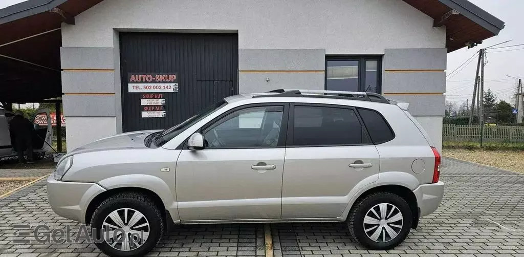 HYUNDAI Tucson 