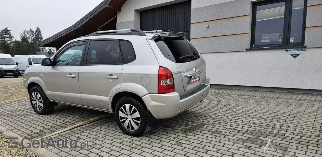 HYUNDAI Tucson 