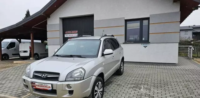 HYUNDAI Tucson 