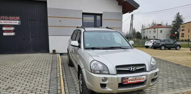 HYUNDAI Tucson 