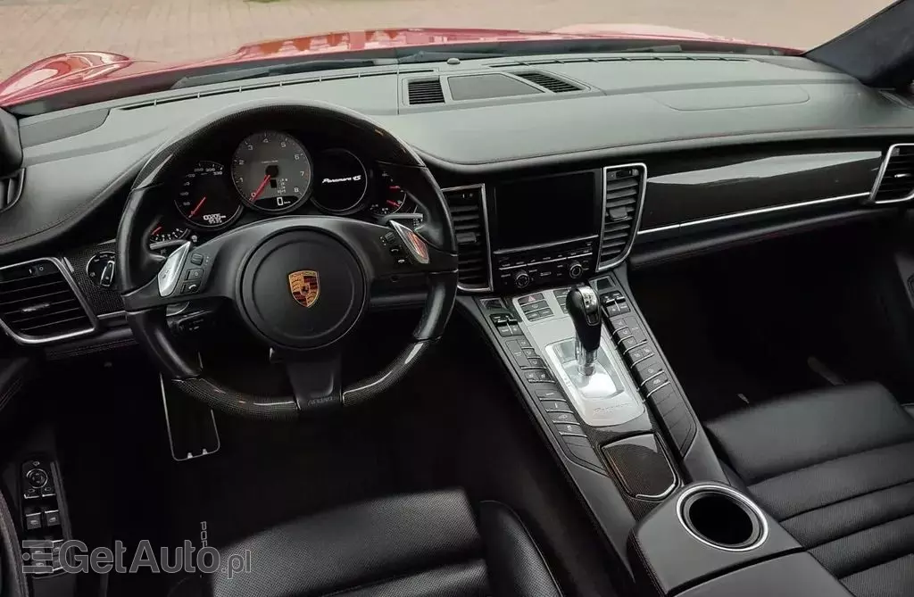 PORSCHE Panamera 