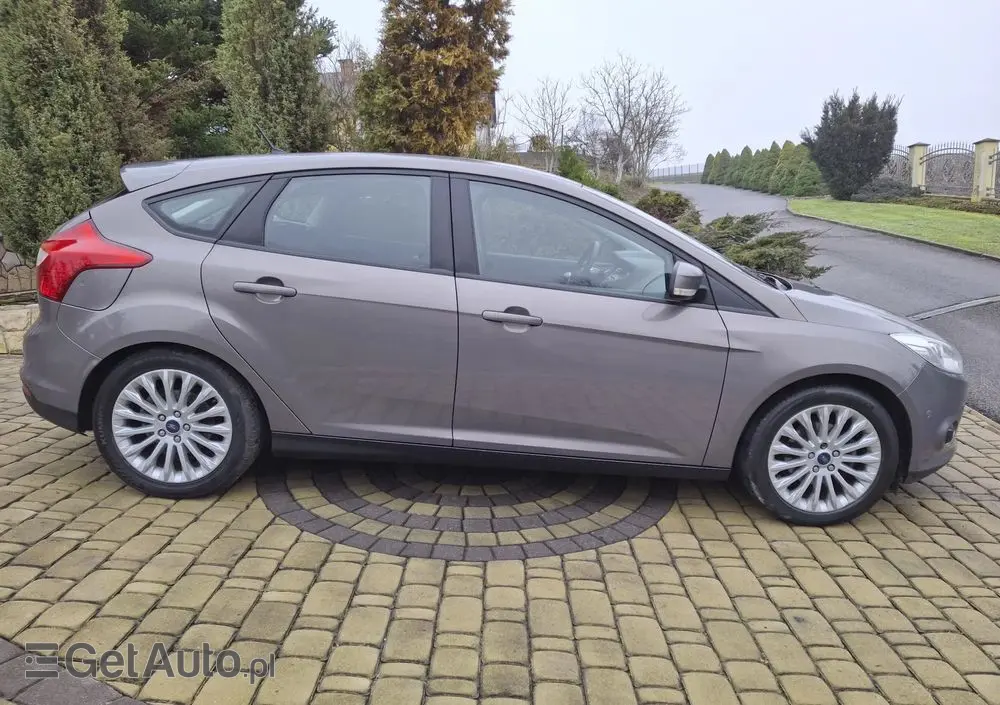 FORD Focus 1.0 EcoBoost Start-Stopp-System Ambiente