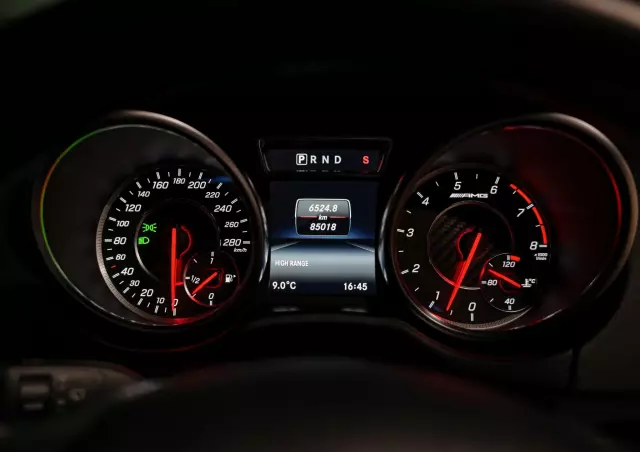 MERCEDES-BENZ Klasa G AMG 63