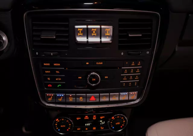 MERCEDES-BENZ Klasa G AMG 63