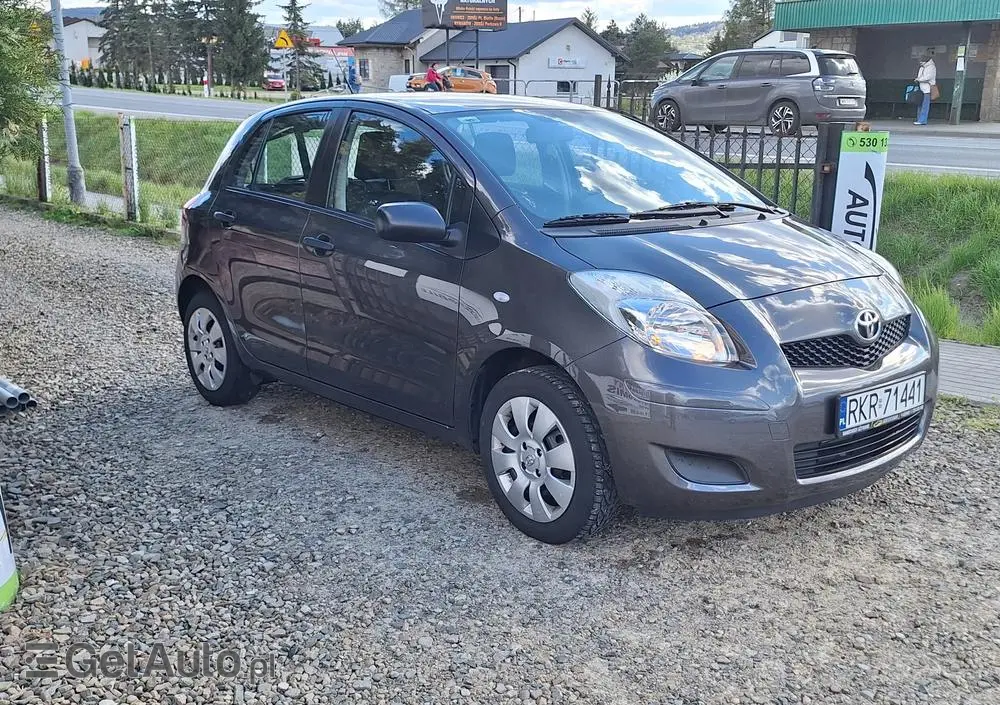 TOYOTA Yaris 1.0 VVT-i Life