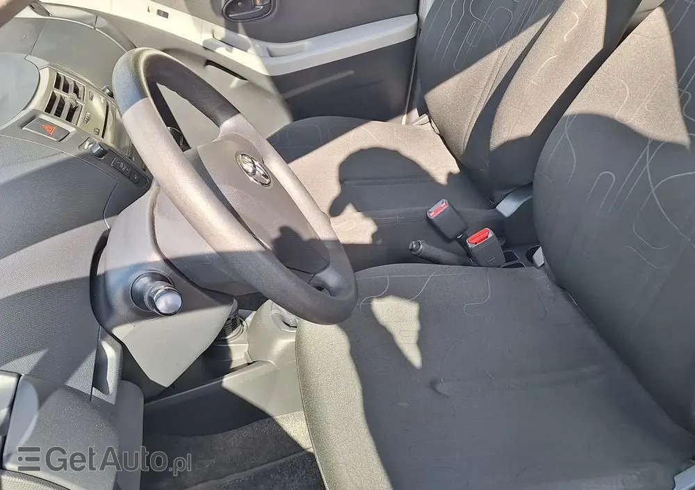 TOYOTA Yaris 1.0 VVT-i Life