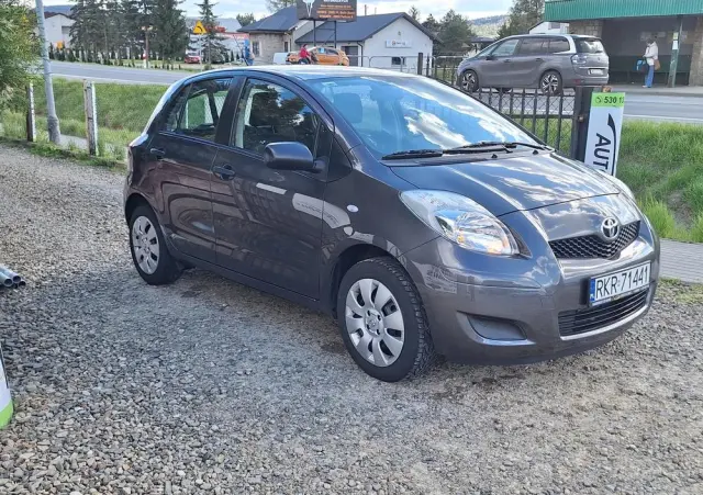 TOYOTA Yaris 1.0 VVT-i Life