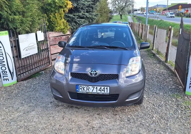 TOYOTA Yaris 1.0 VVT-i Life